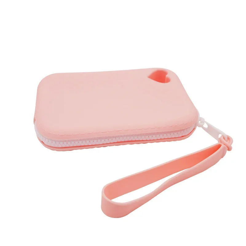 Portable Silicone Dog Treat Pouch – Leak-Proof Training Bag