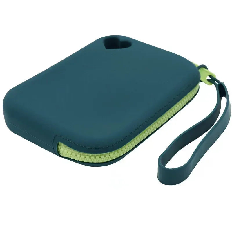 Portable Silicone Dog Treat Pouch – Leak-Proof Training Bag